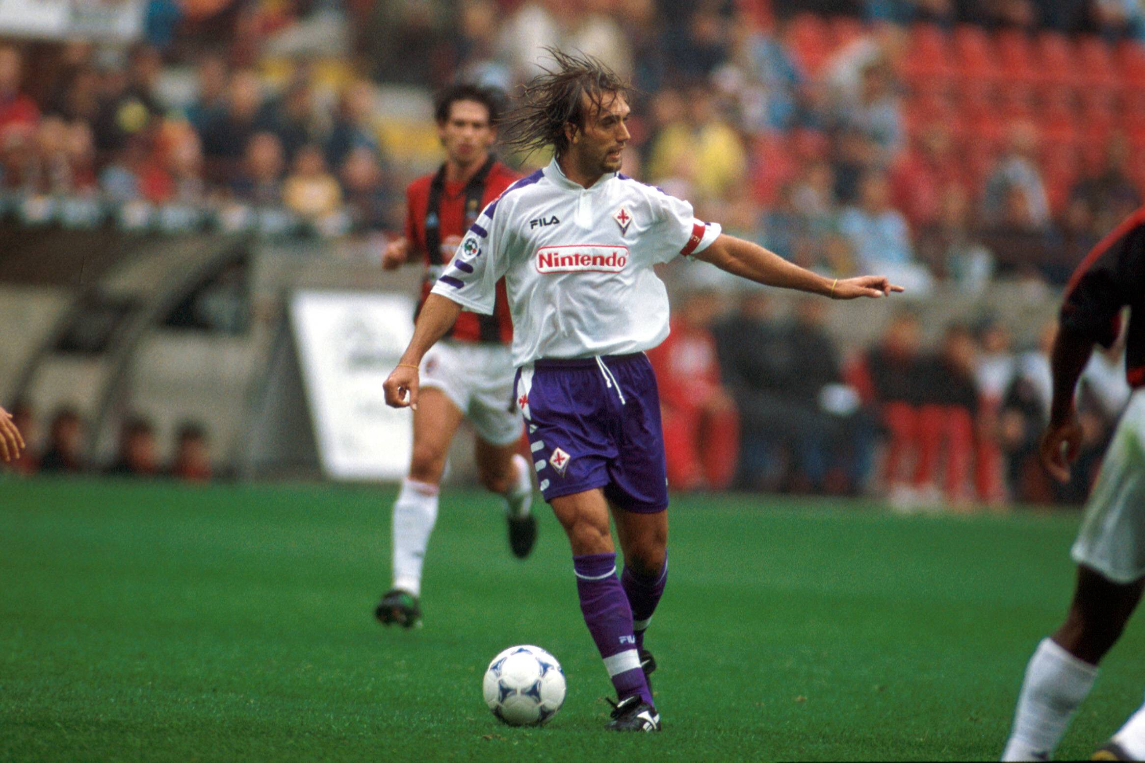 Em 1998, tripletta de Gabriel Batistuta num Milan-Fiorentina deixou o San  Siro em silêncio - Calciopédia