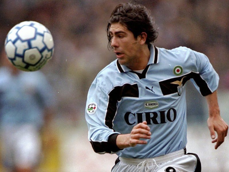 O chileno Marcelo Salas viveu grande momento com a camisa da Lazio - Calciopédia